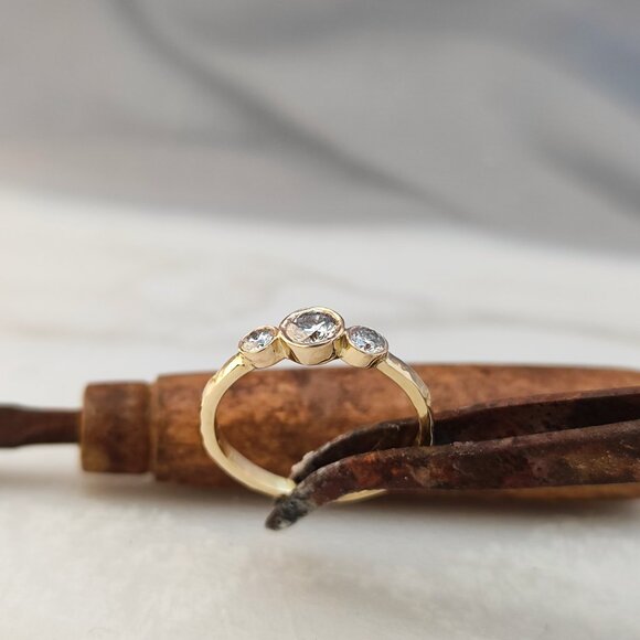 Engagement ring women. 14k solid yellow gold ring with Half a carat Diamonds. - Picture 4 of 10